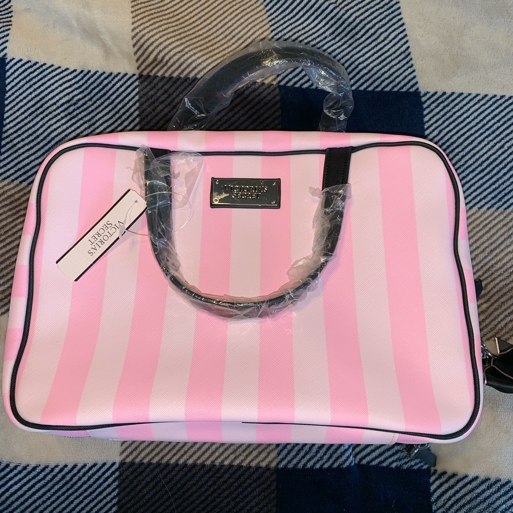 Victoria’s Secret Travel Bag